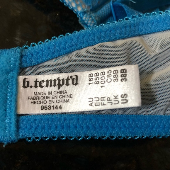 Unique blue color bra size 38B - Picture 7 of 9